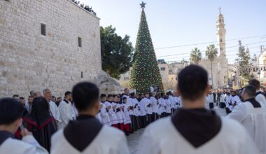 Thousands attend Christmas tree lighting ceremony in Bethlehem, the first since war in Gaza began