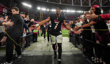 Bijan Robinson closing in on Falcons' record for scrimmage yards
