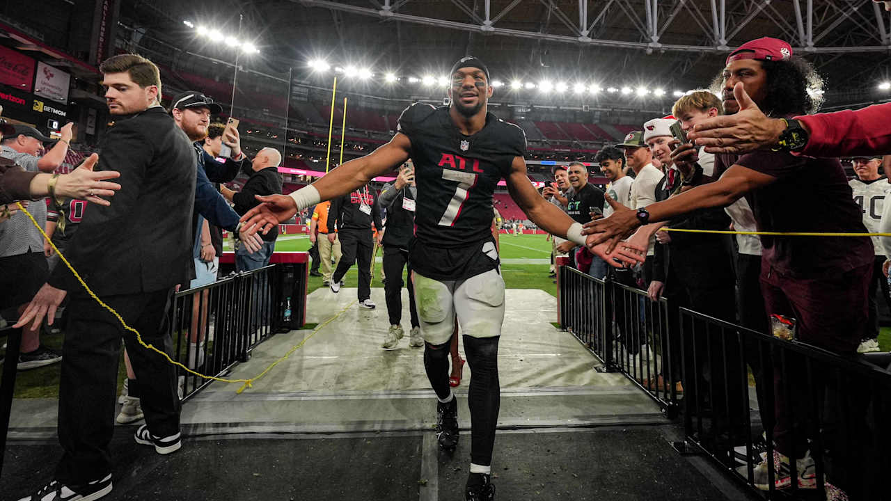 Bijan Robinson closing in on Falcons' record for scrimmage yards