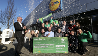 Cavan family syndicate collect 'surreal' €17 million EuroMillions jackpot - The Journal