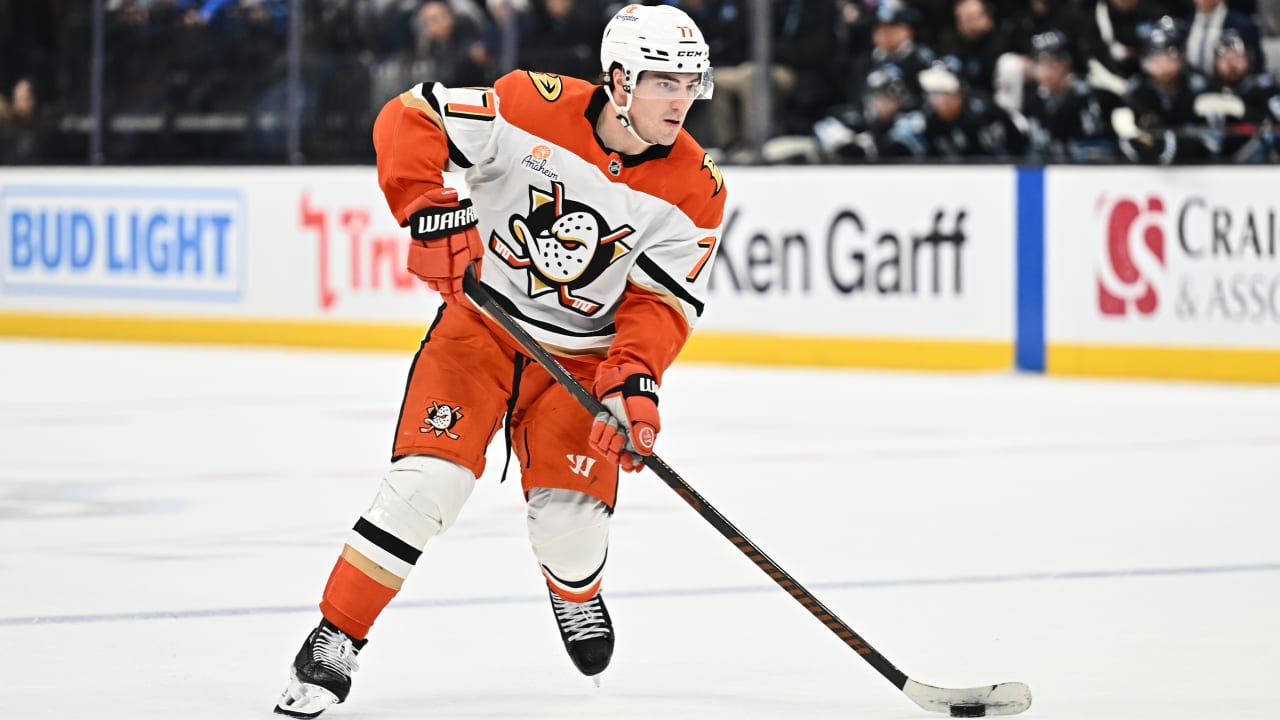 Vatrano fined maximum for unsportsmanlike conduct in Ducks game