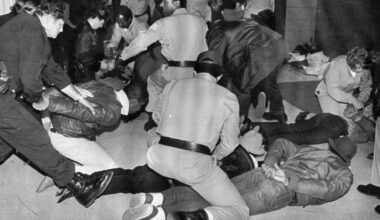Today in History - December 15: A hundred fugitives showed up to claim prize in contest they never entered