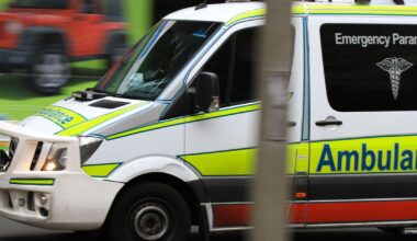 Man dies after becoming stuck in mud at Logan boat ramp