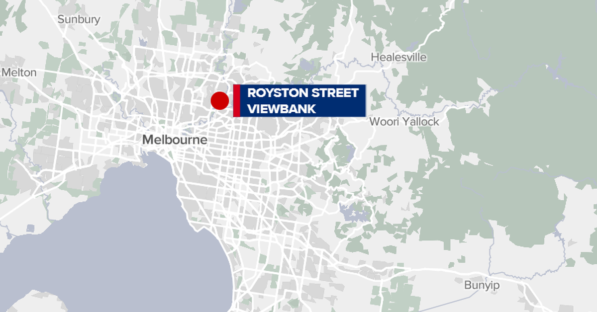 Teen charged after storming elderly couple's Viewbank home with machete, stealing cars