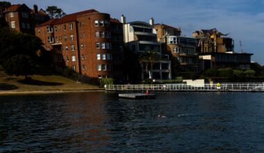 Man dies after being pulled from ocean pool in Sydney's east