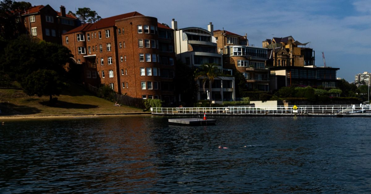 Man dies after being pulled from ocean pool in Sydney's east
