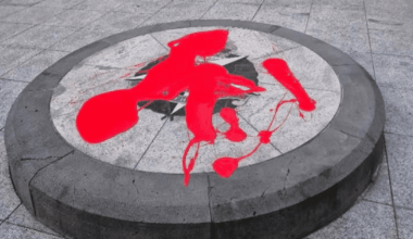 Vandals attack memorial to slain police in Melbourne