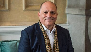 Hugh Wallace, architect and TV presenter, dies aged 68