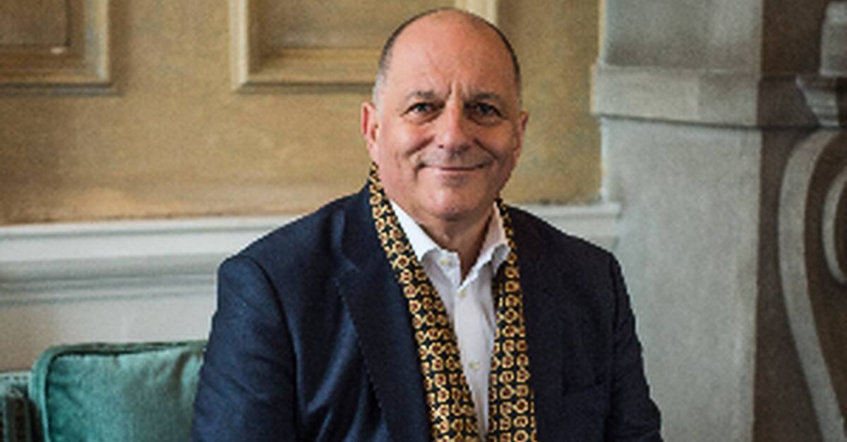 Hugh Wallace, architect and TV presenter, dies aged 68