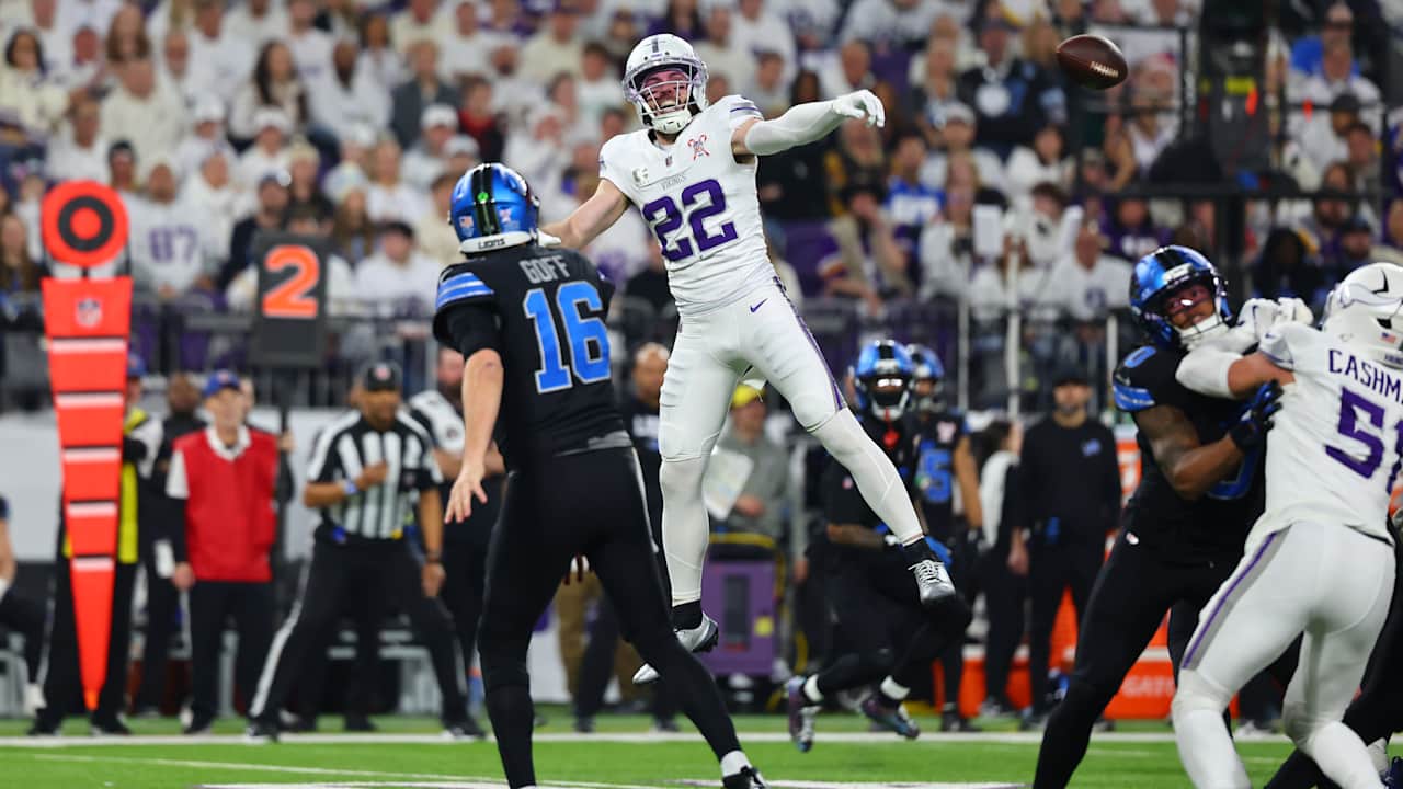 Harrison Smith’s Interception Part of 6 Takeaways in Win Over Lions