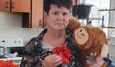 'Right now, I just can't do it': Orillia woman says Christmas isn't merry for everyone