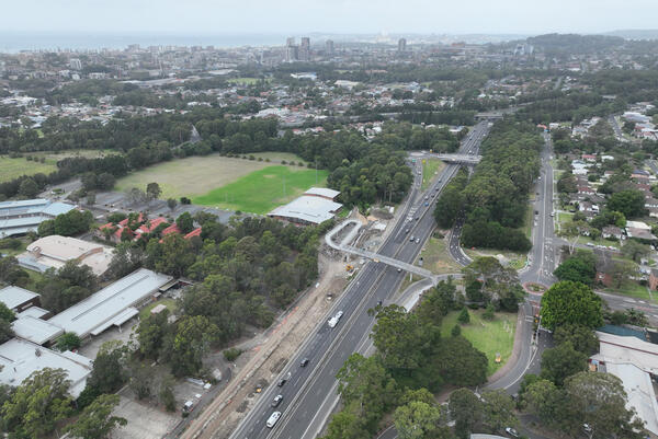 Transport for NSW Pedestrian bridge over M1 Princes Motorway at Northfields Avenue and new southbound access road November 2025.