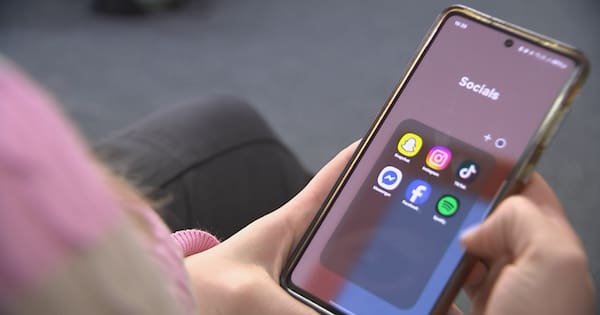 'Difficult period' ahead as Australian kids banned from socials