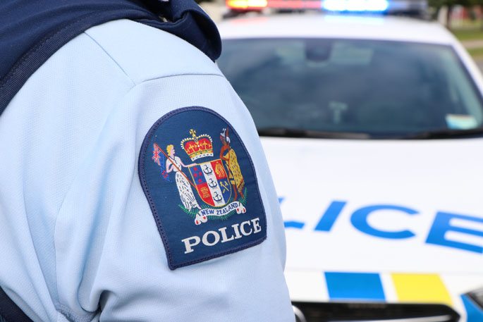 SunLive - Large police presence on SH2 Western Bay of Plenty