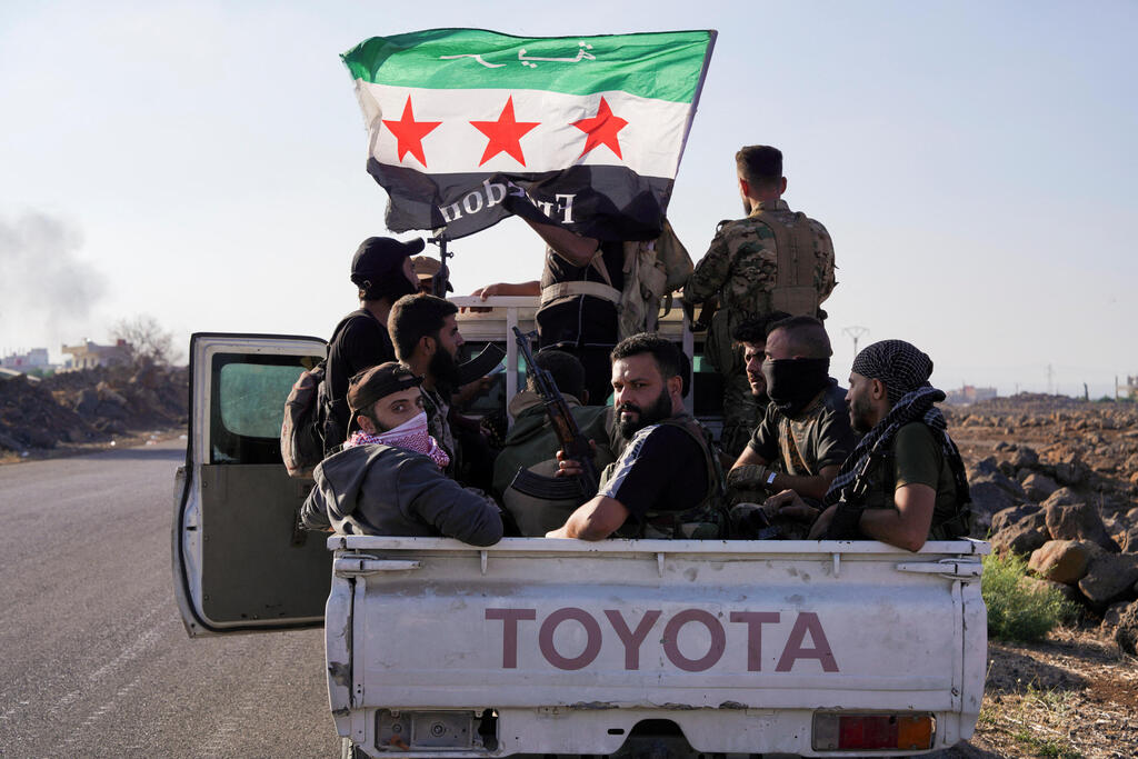 כוחות המשטר הסורי נכנסים למחוז א-סווידא ב סוריה