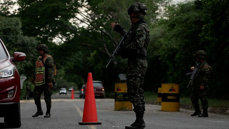 The flow of traffic between Colombia and Venezuela is constant