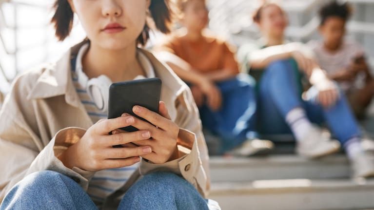 Australian under-16s can no longer legally be on social media.