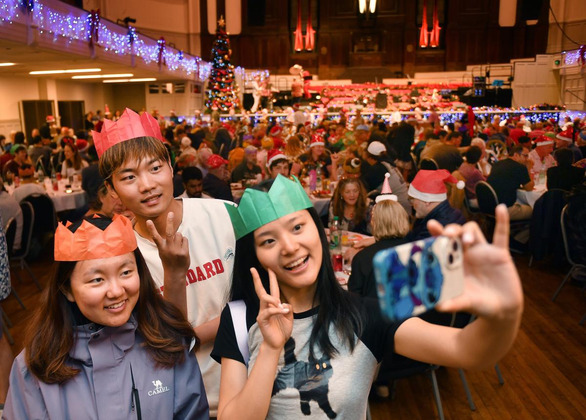 Friends reminisce at annual festive dinner