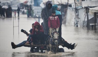 Search efforts for body of last Israeli hostage in Gaza delayed due to bad weather : NPR