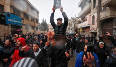 Mourners gather at Syria's Homs mosque for victims of deadly bombing