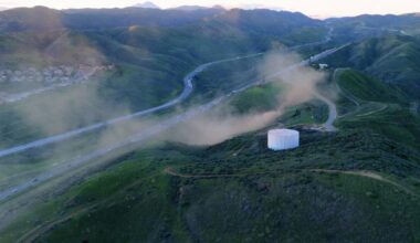 Gas line rupture in Castaic prompts 5 Freeway closure