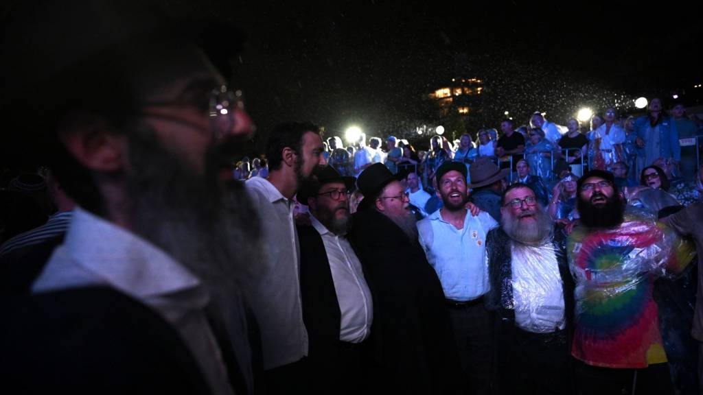 Media shouts hate as community offers care