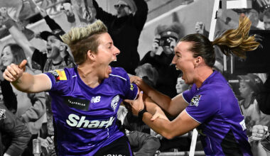 Fairytale finish: Villani lifts trophy, calls time on Big Bash career