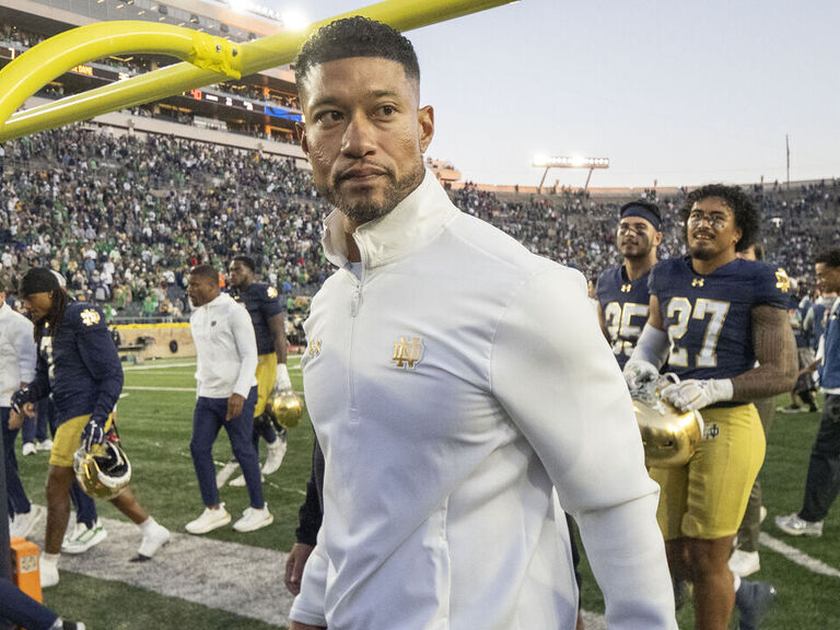 CFP committee takes Alabama, Miami over Notre Dame