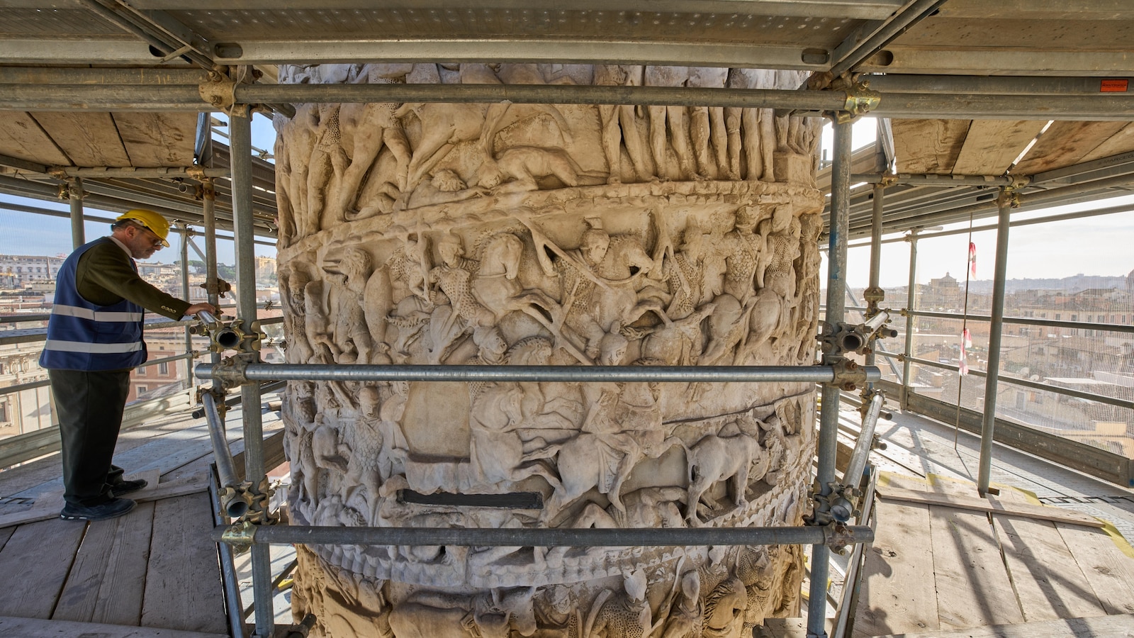 Lasers used in first restoration of iconic Roman monument in 40 years