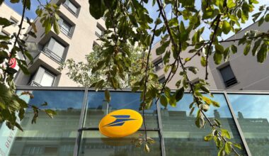 Cyberattack disrupts France's postal service and banking during Christmas rush