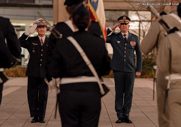 commander of the Lebanese army, Haykal, with his French counterpart (X account of the Lebanese army, December 18, 2025)