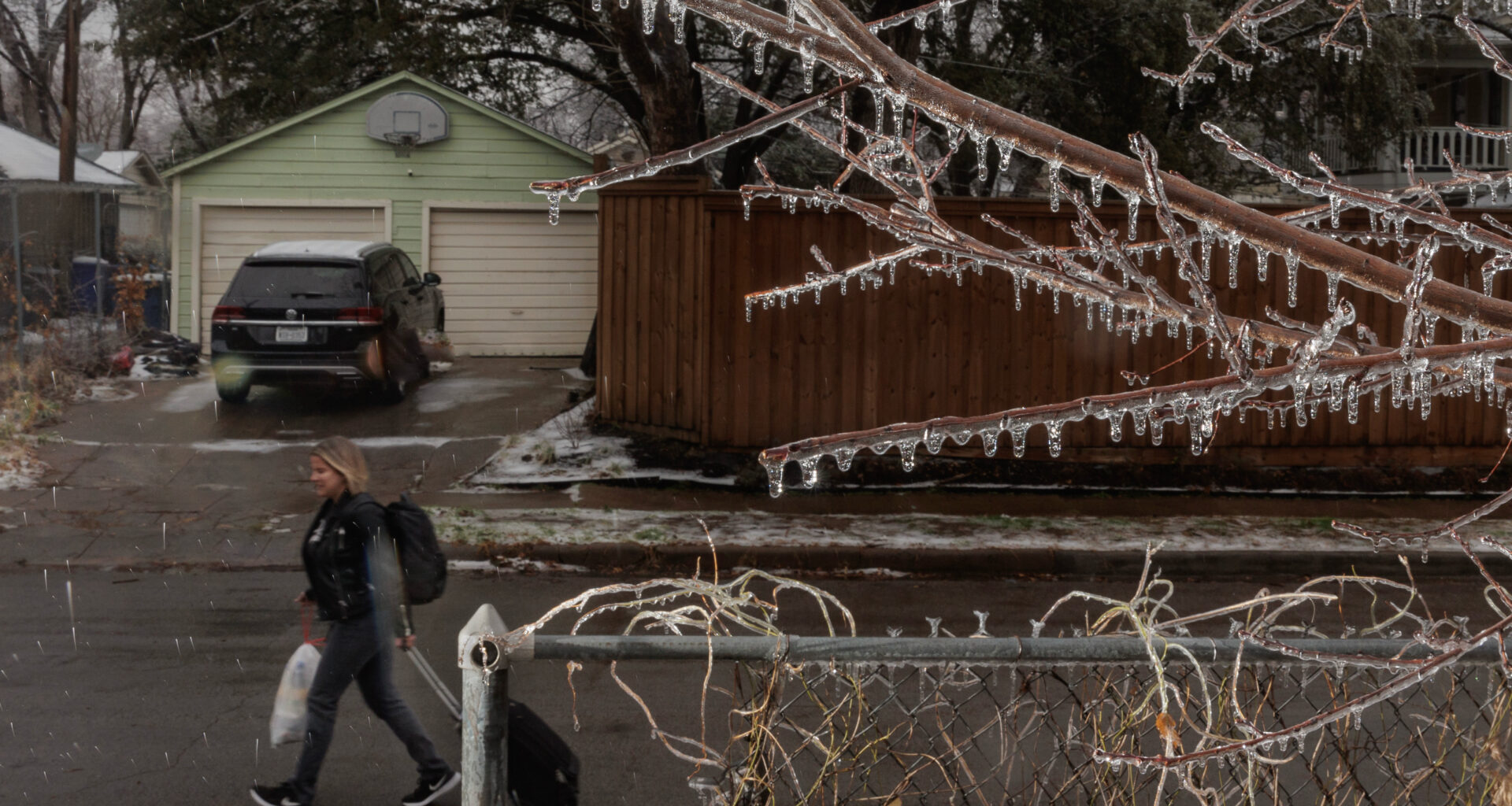 Texas braces for winter storm bearing ice and snow
