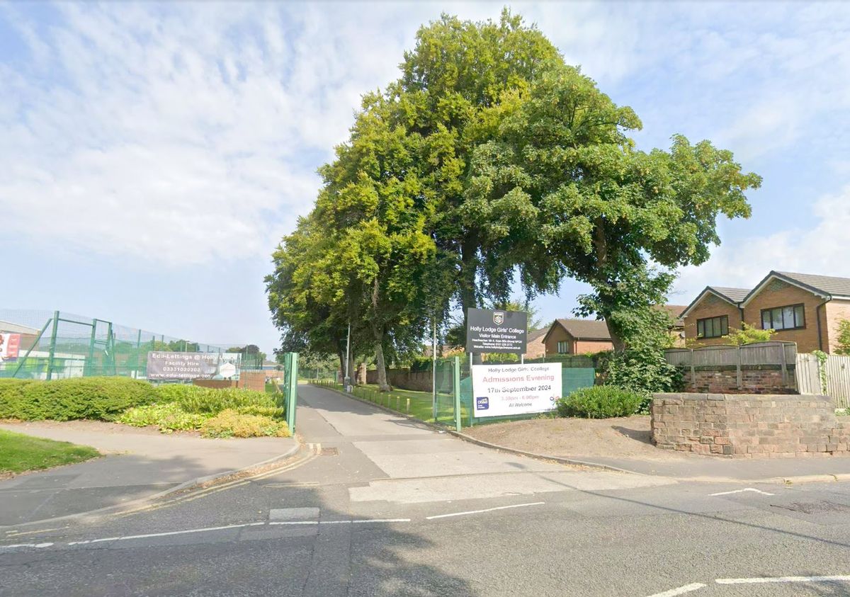 Holly Lodge Girl's College Entrance