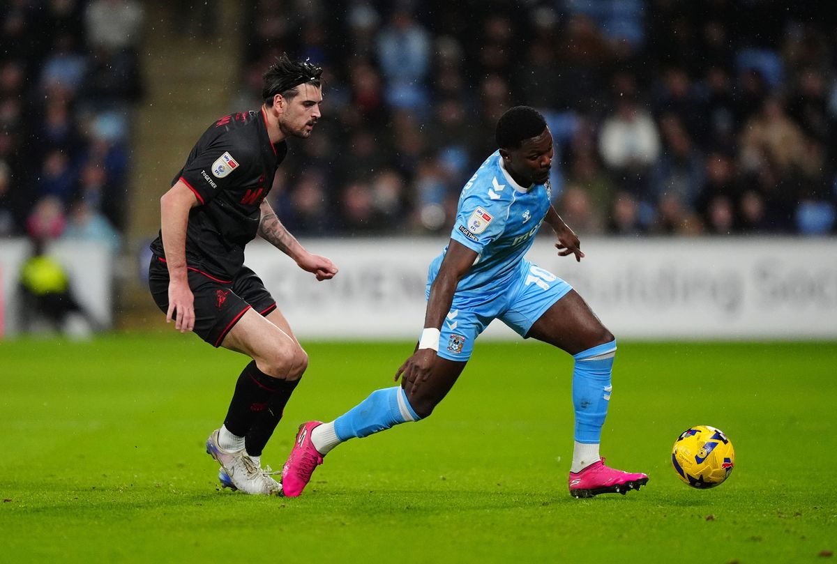 Coventry City's Ephron Mason-Clark (right) and Millwall's Tristan Crama
