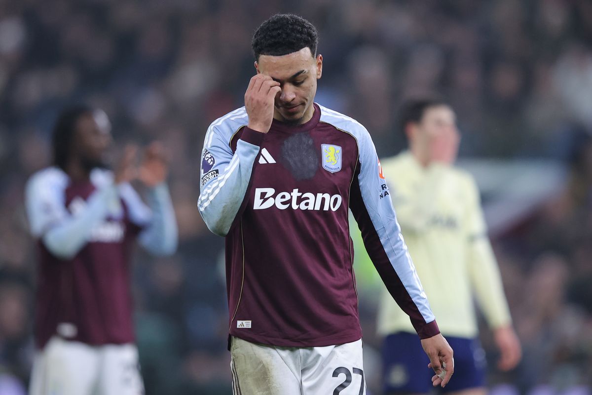 BIRMINGHAM, ENGLAND - JANUARY 18: Morgan Rogers of Aston Villa looks dejected during the Premier League match between Aston Villa and Everton at Villa Park on January 18, 2026 in Birmingham, England. (Photo by James Gill - Danehouse/Getty Images)