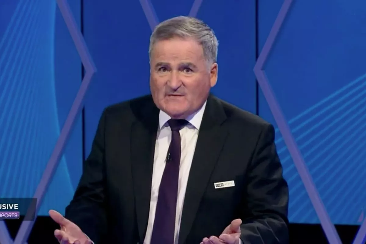 Richard Keys presenting
