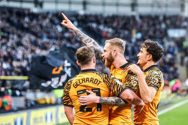 Oli McBurnie celebrates his 11th Hull City goal of the season.