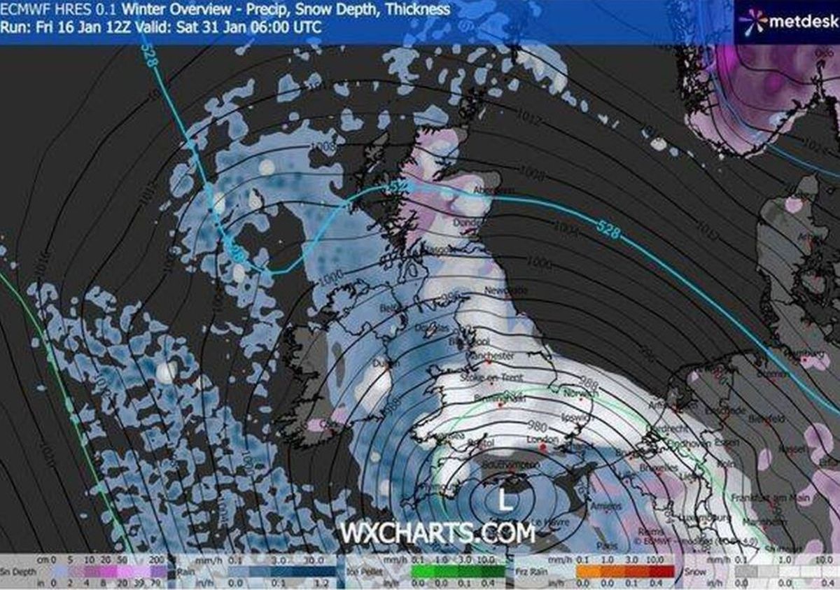 Wintry minutes are set to hit the UK at 6am on January 31 (Image: WXCharts)