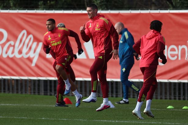 Nottingham Forest's Nikola Milenkovic (right) and Murillo (left) in training.