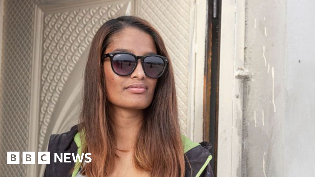 Home secretary to 'robustly defend' citizenship decision