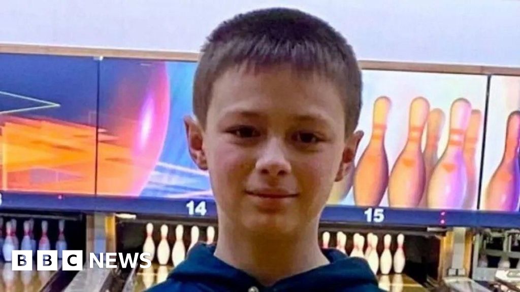 Teen admits murdering Leo Ross, 12, in Birmingham on his walk home - BBC