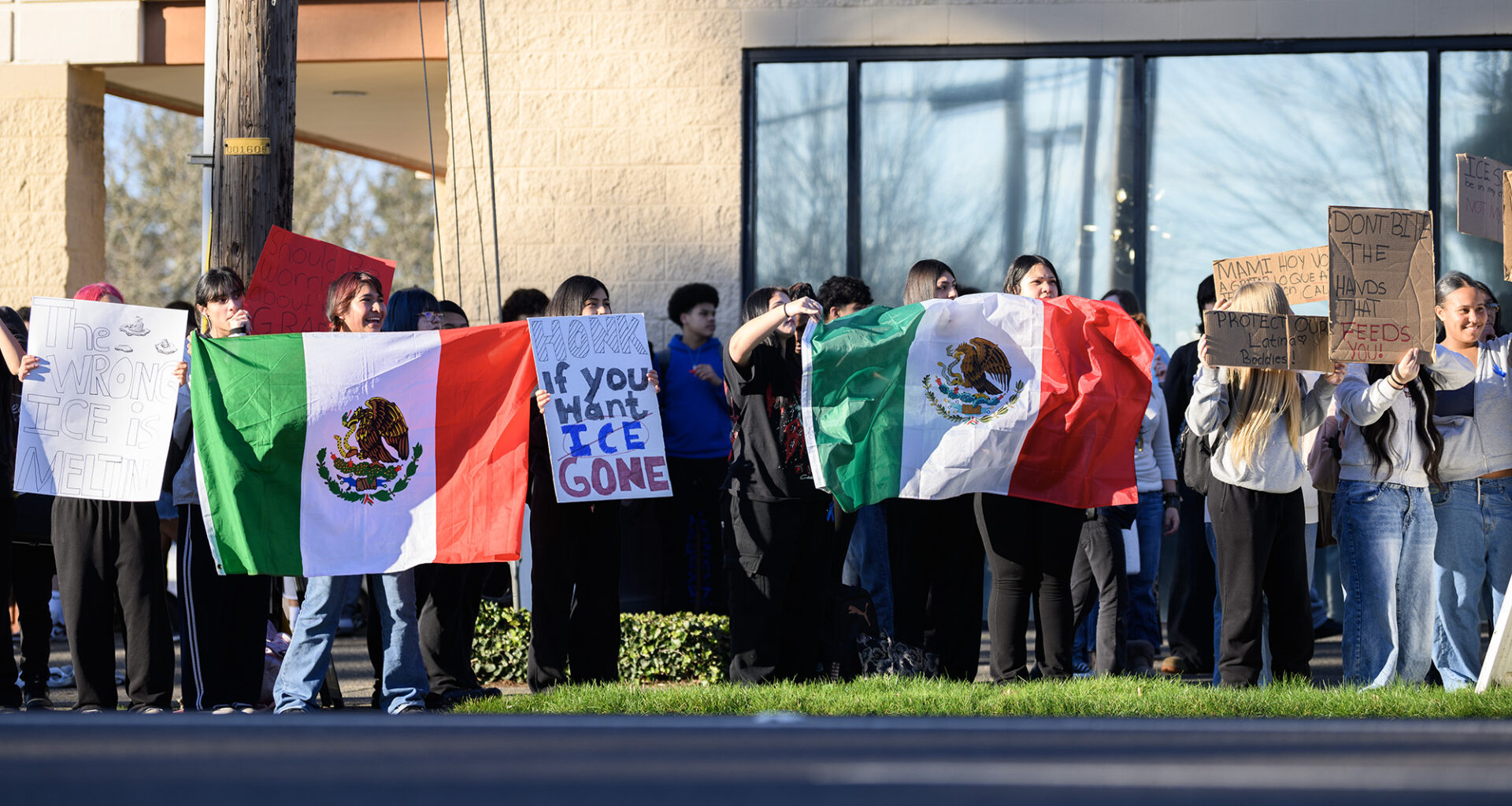 ‘We don’t want the fear’: Clark County students walk out of class to protest ICE activity