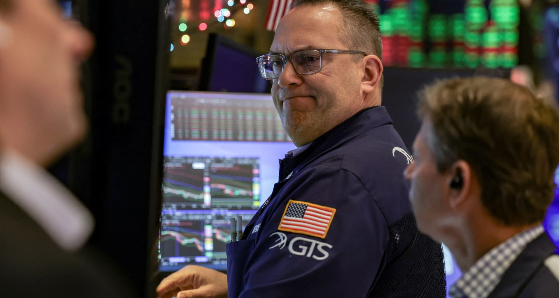 U.S. stocks show little reaction to Trump's extraordinary Venezuela action. Why investors see a bull case