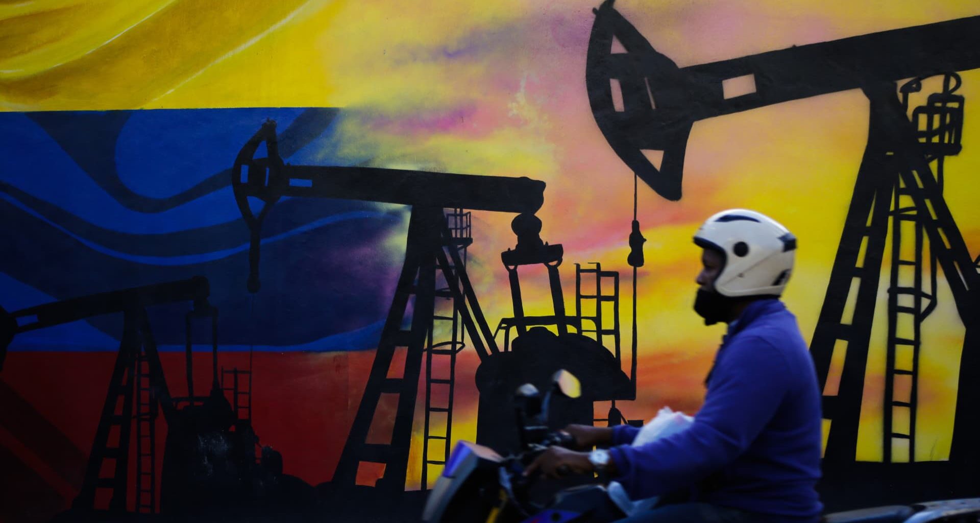Crude prices lower as Maduro overthrow casts uncertainty over Venezuela