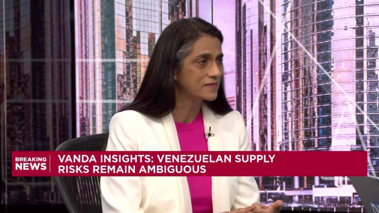 Near-term base case for Venezuelan oil output: Vanda Insights sees decline of 300K-400K bpd