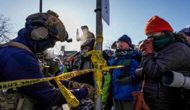 Gov. Walz calls on Trump to halt ICE operations in Minnesota after fatal shooting