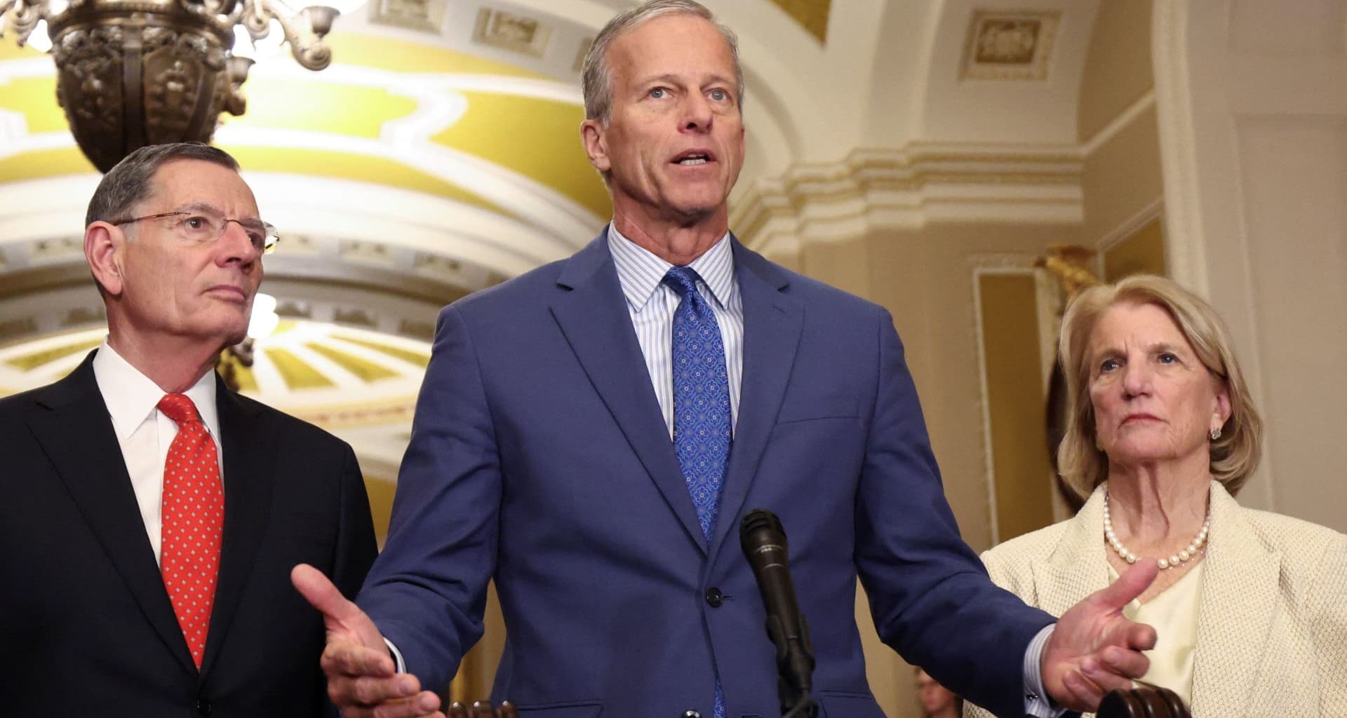 Partial government shutdown set after Senate vote stalls