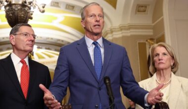 Partial government shutdown set after Senate vote stalls