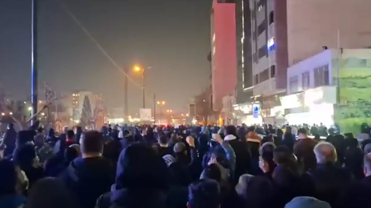 Mass protests erupt in Iran's capital after exiled prince's call, internet shut off nationwide