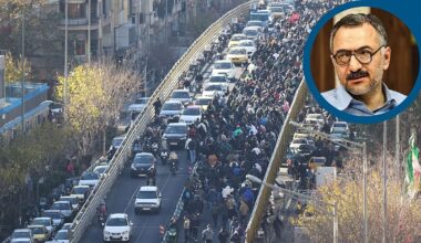 Tehran's method of governance has reached a dead end, former top adviser tells Euronews